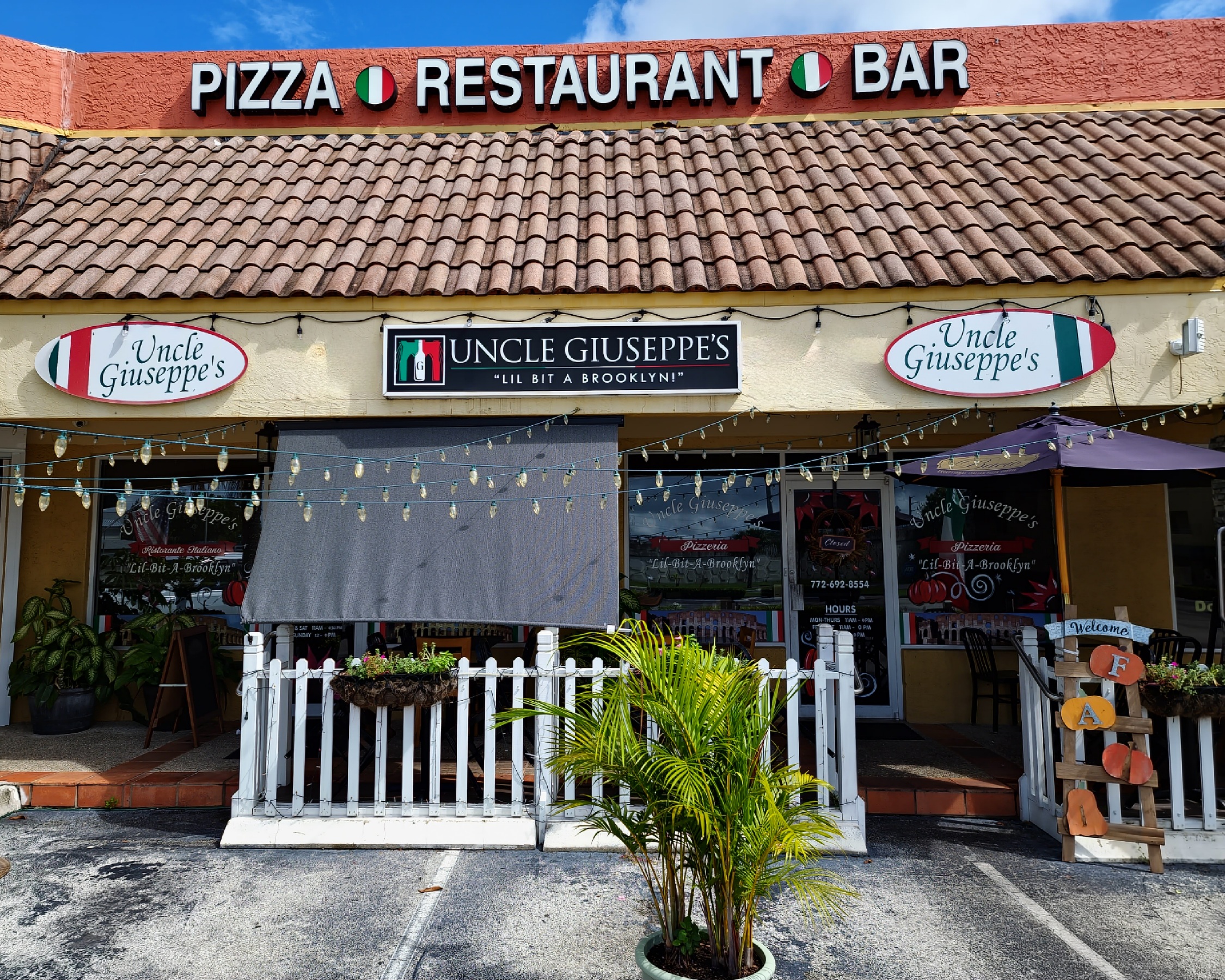 Uncle Giuseppe's storefront — Pizza · Restaurant · Bar — on NW Federal Hwy, Stuart